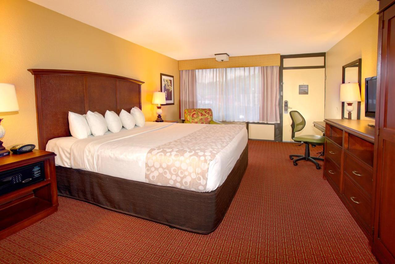Clarion Inn & Suites At International Drive Orlando Esterno foto
