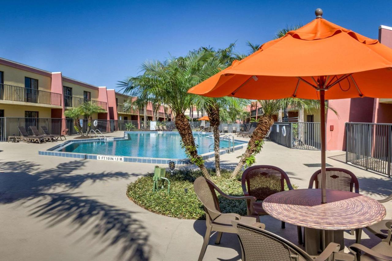 Clarion Inn & Suites At International Drive Williamsburg Esterno foto