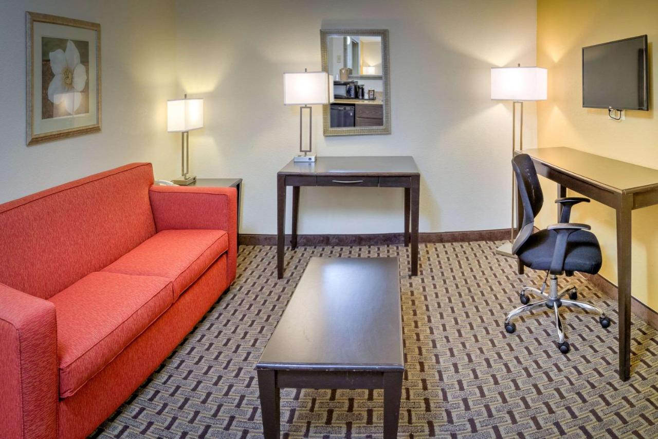 Clarion Inn & Suites At International Drive Williamsburg Esterno foto