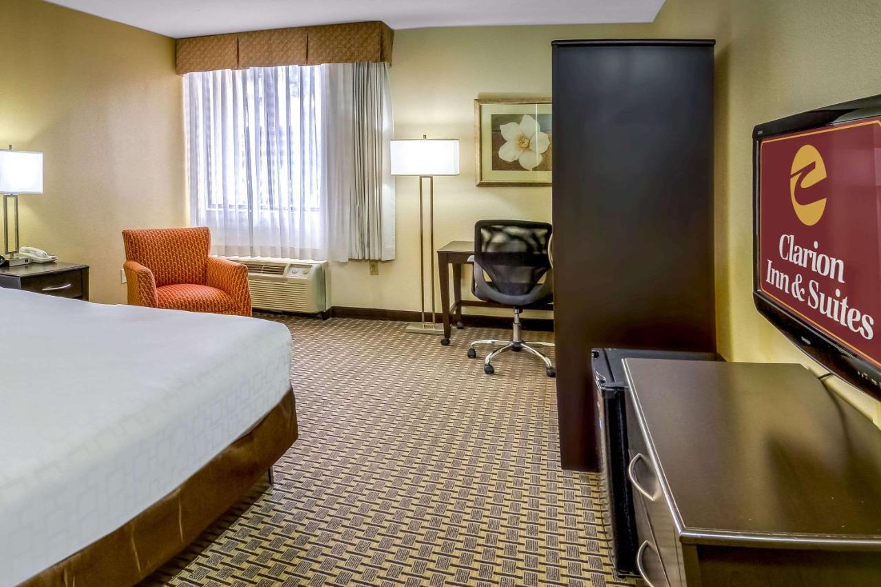 Clarion Inn & Suites At International Drive Williamsburg Esterno foto
